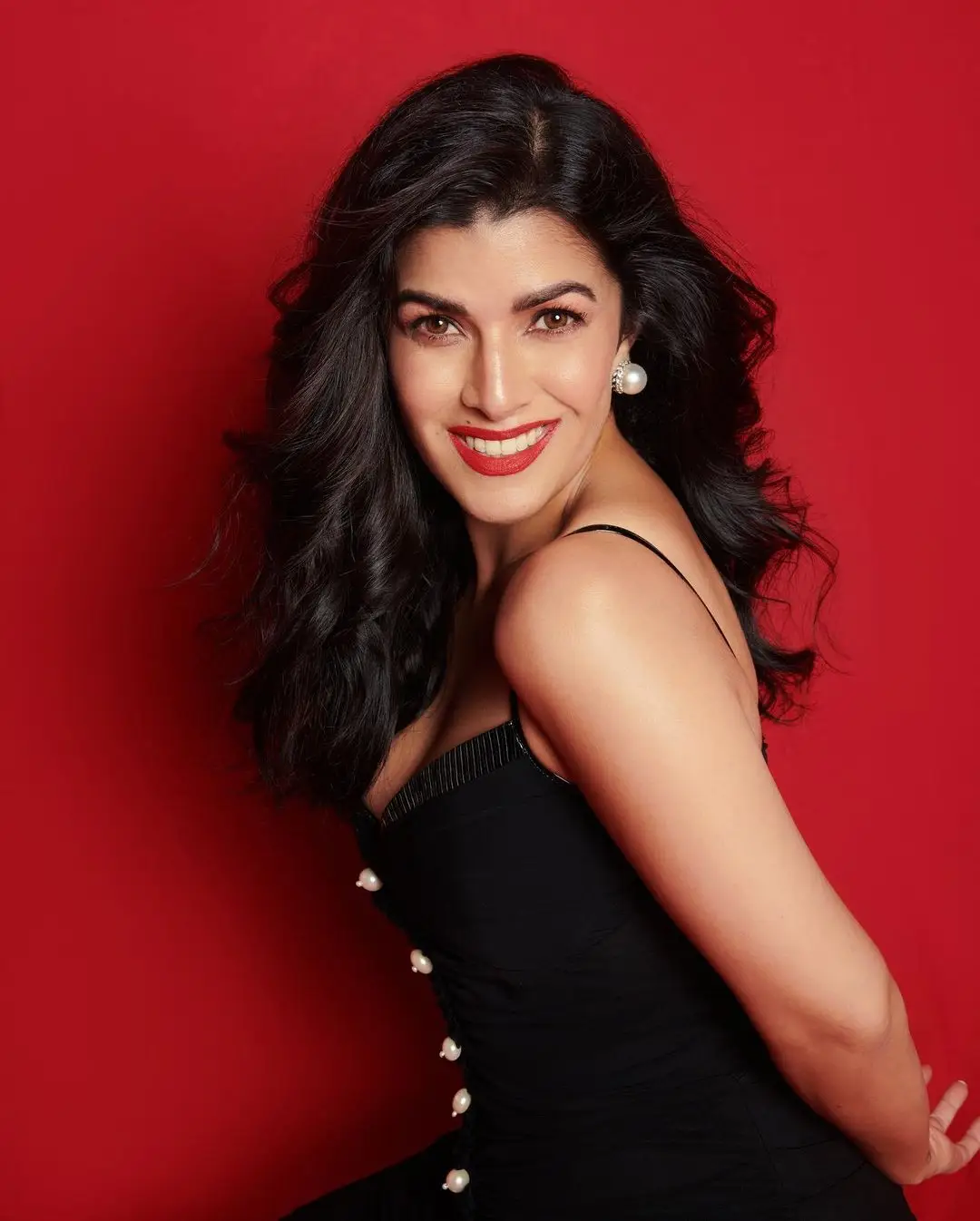 HINDI ACTRESS NIMRAT KAUR IN BLACK GOWN